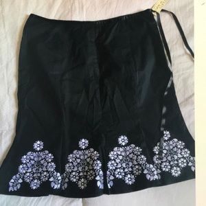 Brand New with tag! Live a Little skirt Size 4P